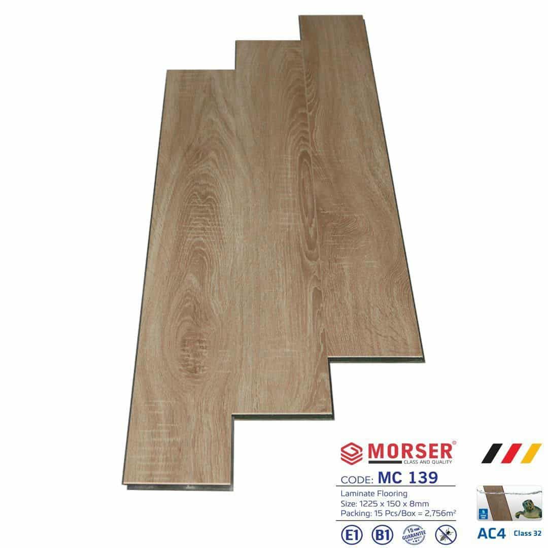 Sàn gỗ cốt xanh thực chất là sàn được làm từ gỗ HDF thêm Oxit Đồng làm cho gỗ trở nên có màu xanh.